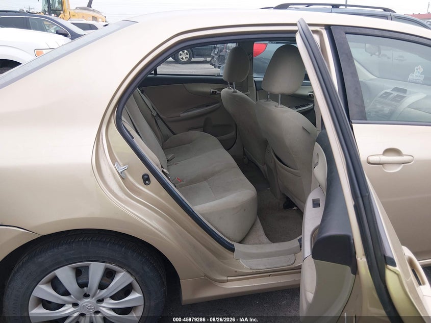 2012 TOYOTA COROLLA auction photo 8