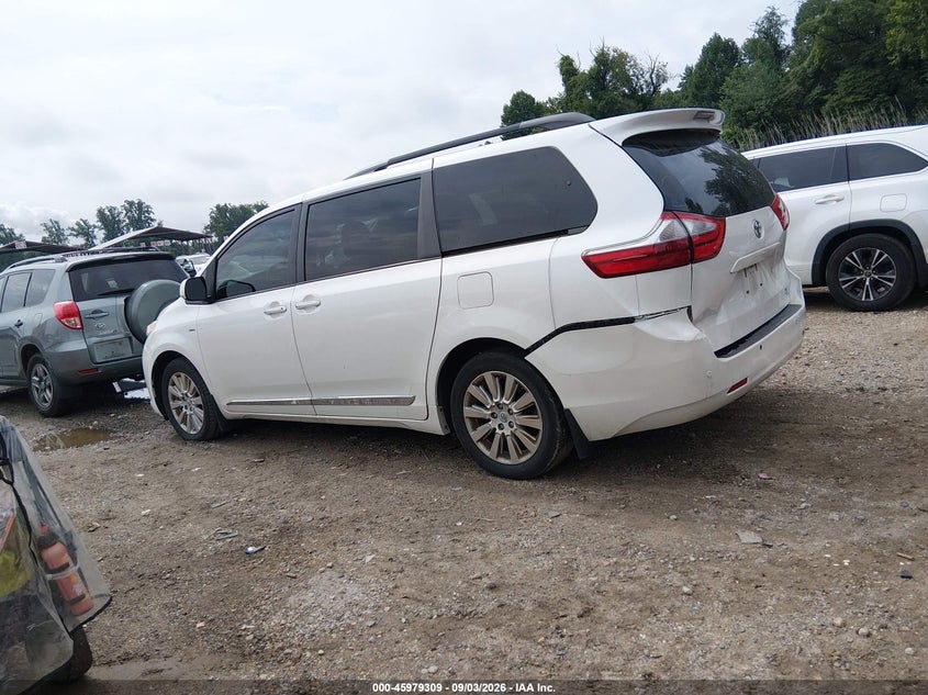 TOYOTA SIENNA - zdjęcie 14