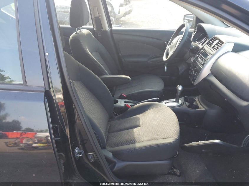 2015 NISSAN VERSA auction photo 5