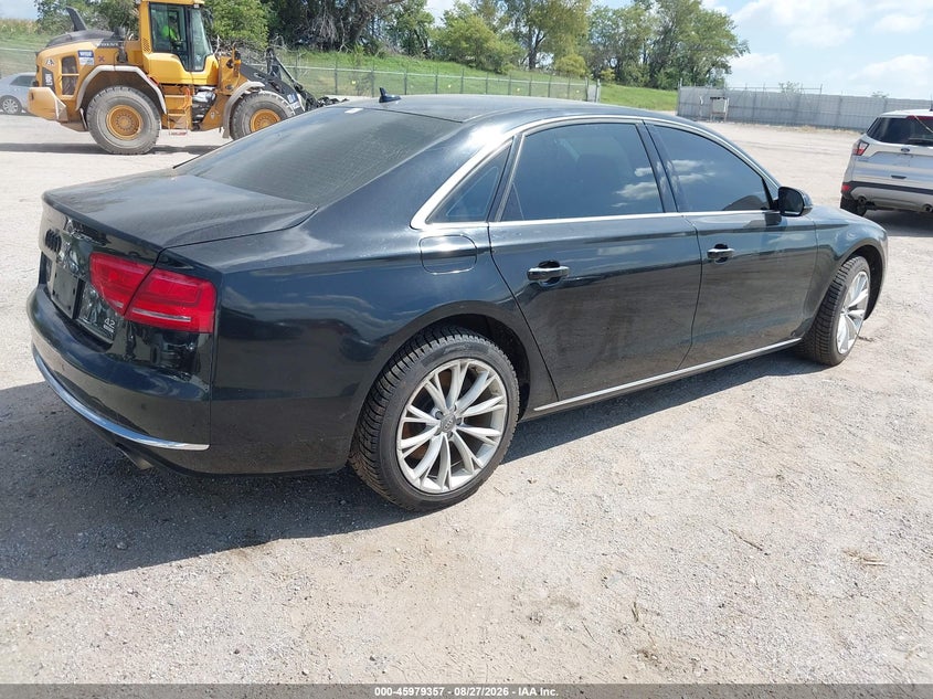 2011 AUDI A8 L auction photo 4