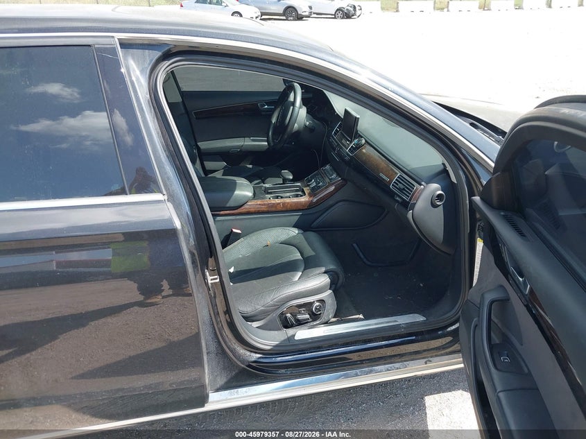 2011 AUDI A8 L auction photo 5