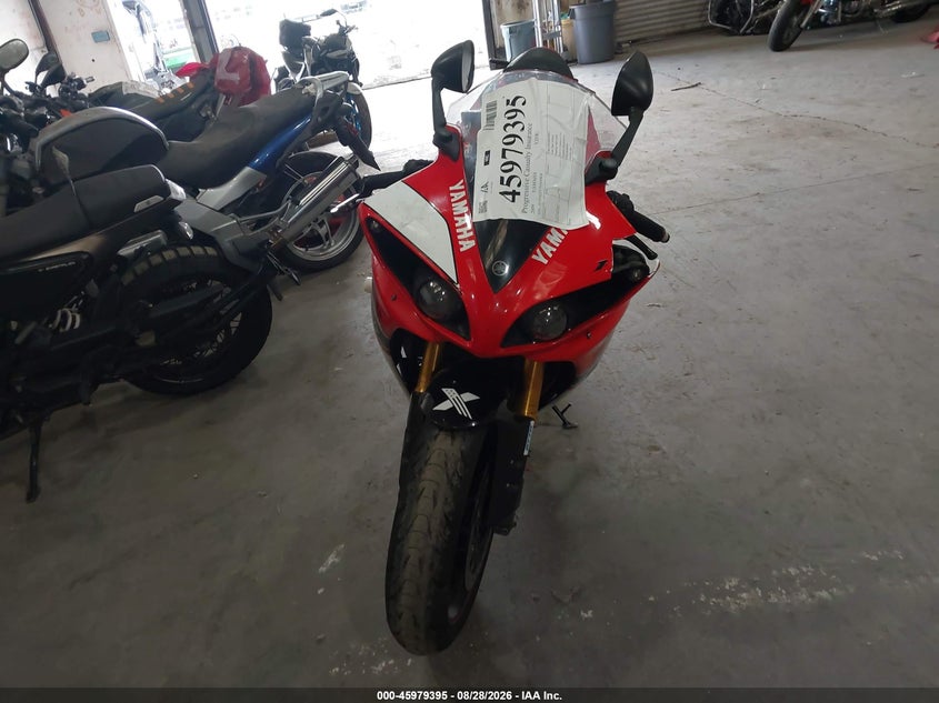 YAMAHA YZFR1 2009