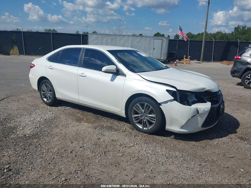 TOYOTA CAMRY - zdjęcie 1