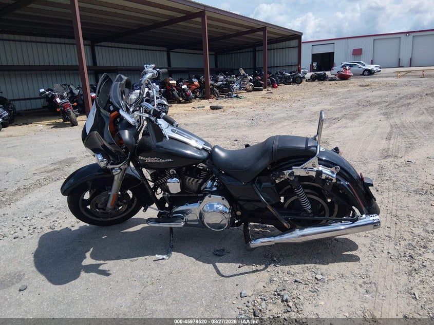 HARLEY-DAVIDSON FLHX 2009