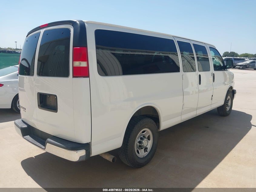 2016 CHEVROLET EXPRESS 3500 auction photo 4