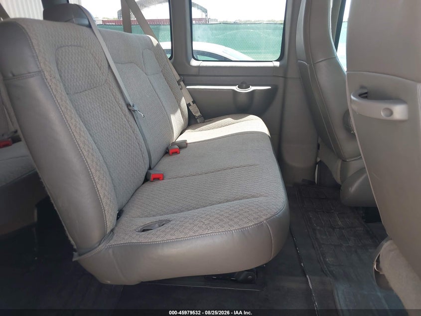 2016 CHEVROLET EXPRESS 3500 auction photo 8