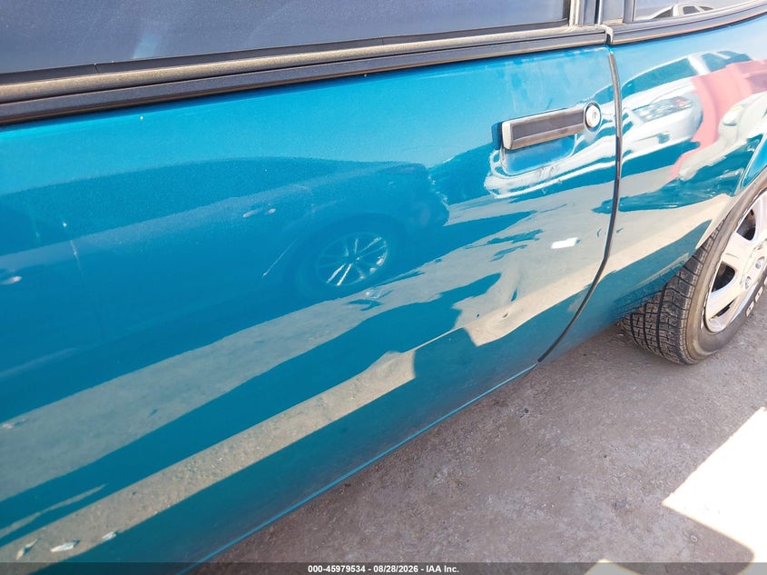 1994 CHEVROLET CAVALIER auction photo 6