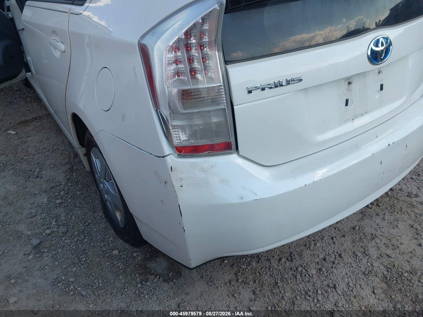 2011 TOYOTA PRIUS auction photo 6