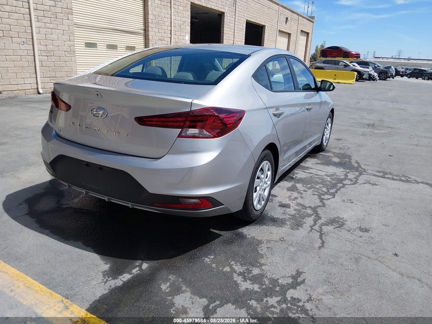 2020 HYUNDAI ELANTRA auction photo 4