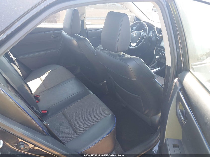 2017 TOYOTA COROLLA auction photo 8
