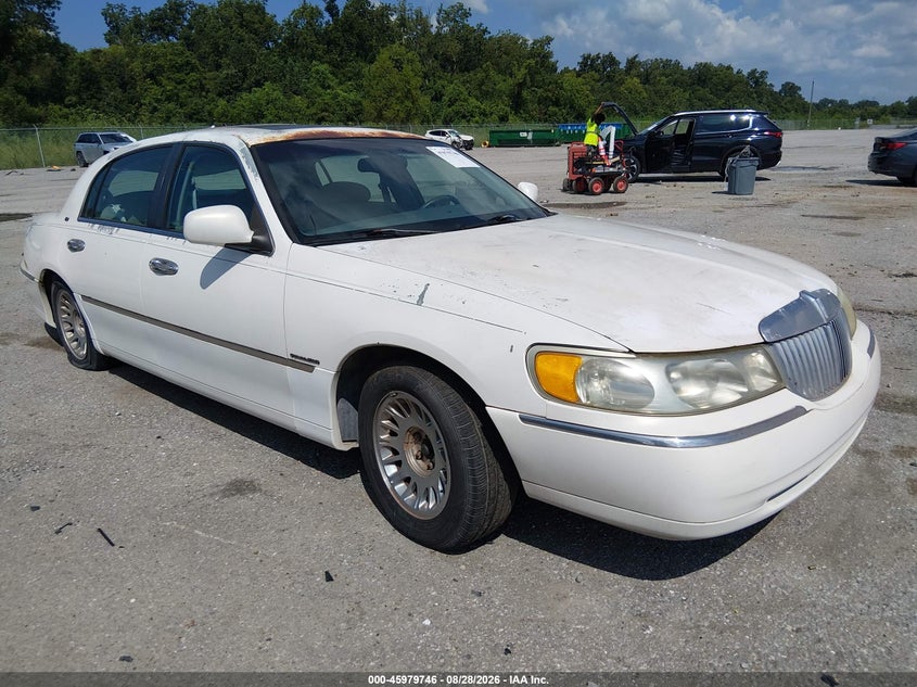 1998 LINCOLN TOWN CAR auction photo 1