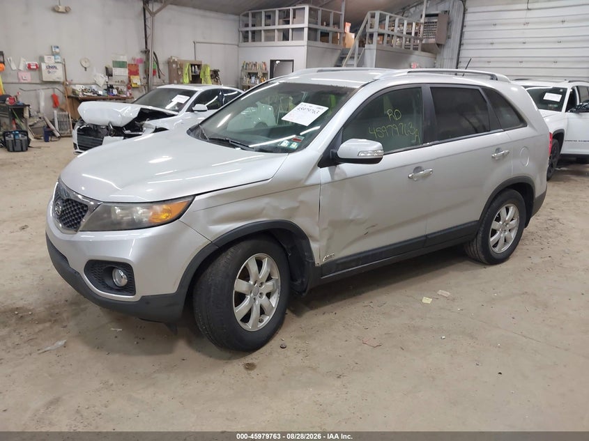2012 Kia Sorento, Левый бок, IAAI, VIN 5XYKTDA27CG211637 — фото 2