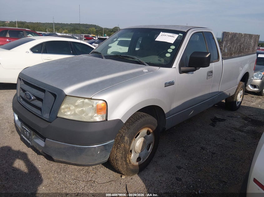 2005 FORD F-150 auction photo 2