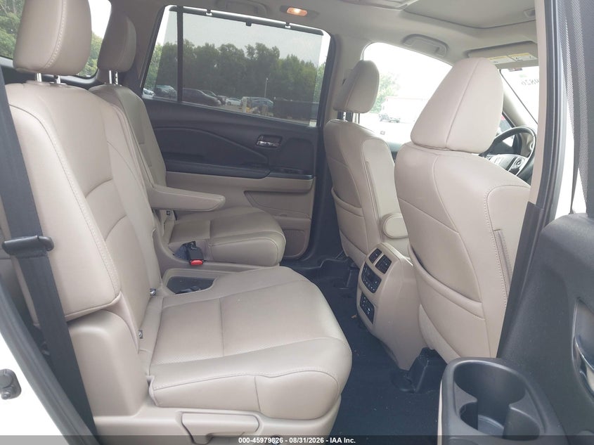2017 HONDA PILOT auction photo 8