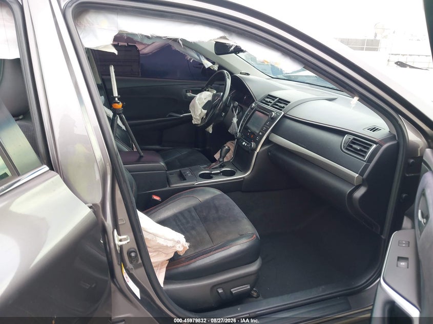 2016 TOYOTA CAMRY auction photo 5