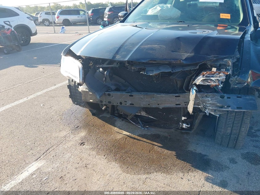 Фото 6 - CHRYSLER 300