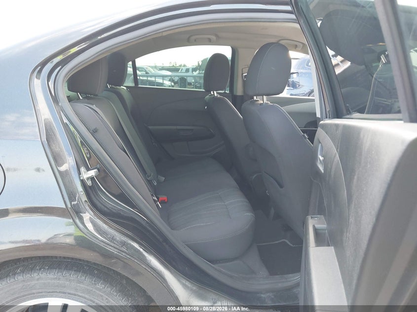 2014 CHEVROLET SONIC auction photo 8