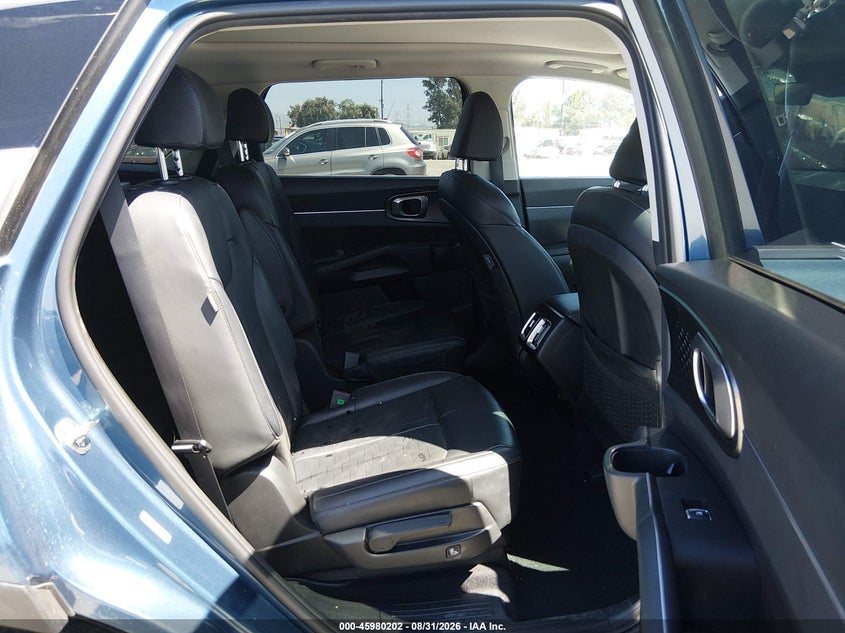 Kia Sorento Plug-In Hybrid - фото 8