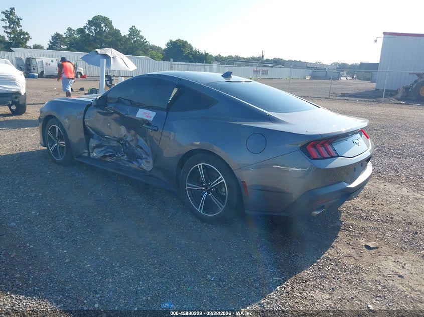 FORD MUSTANG - zdjęcie 3
