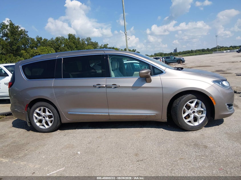 CHRYSLER PACIFICA - zdjęcie 13