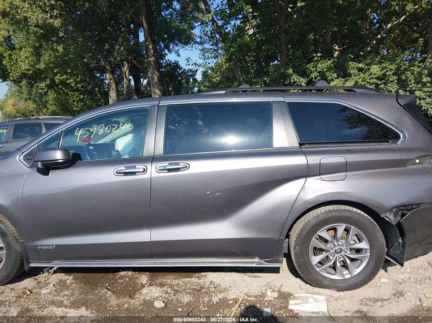 TOYOTA SIENNA - zdjęcie 14