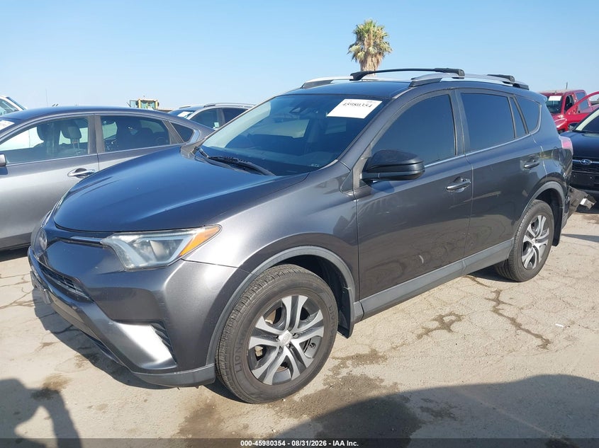 2017 Toyota RAV 4, Удар ззаду, IAAI, VIN JTMZFREVXHJ716067 — фото 2