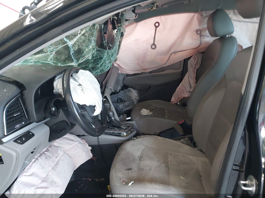 2018 HYUNDAI ELANTRA auction photo 5