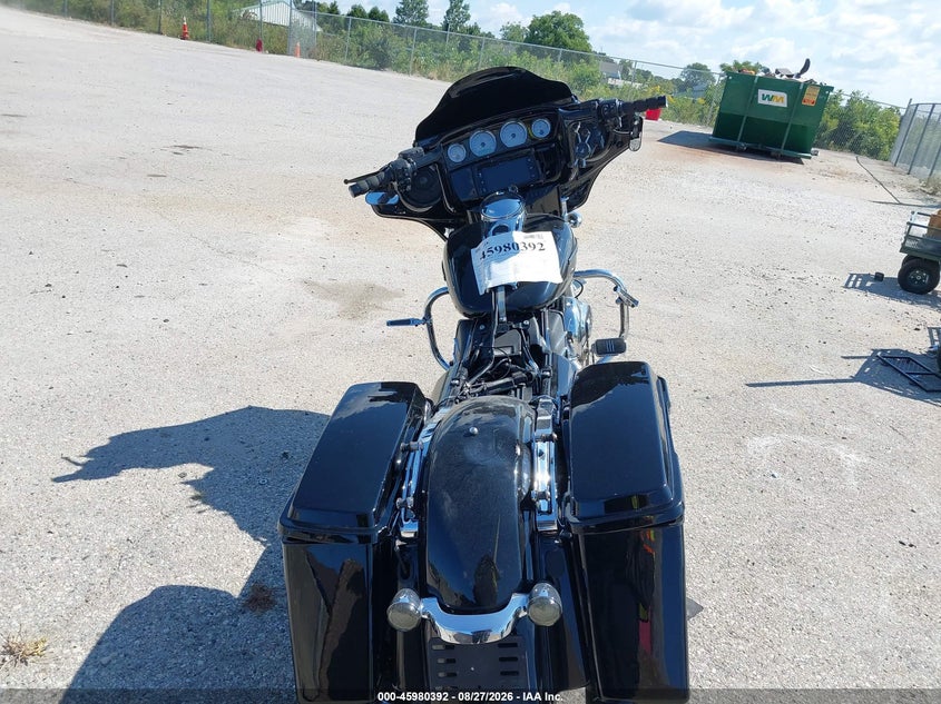 HARLEY-DAVIDSON FLHX 2014