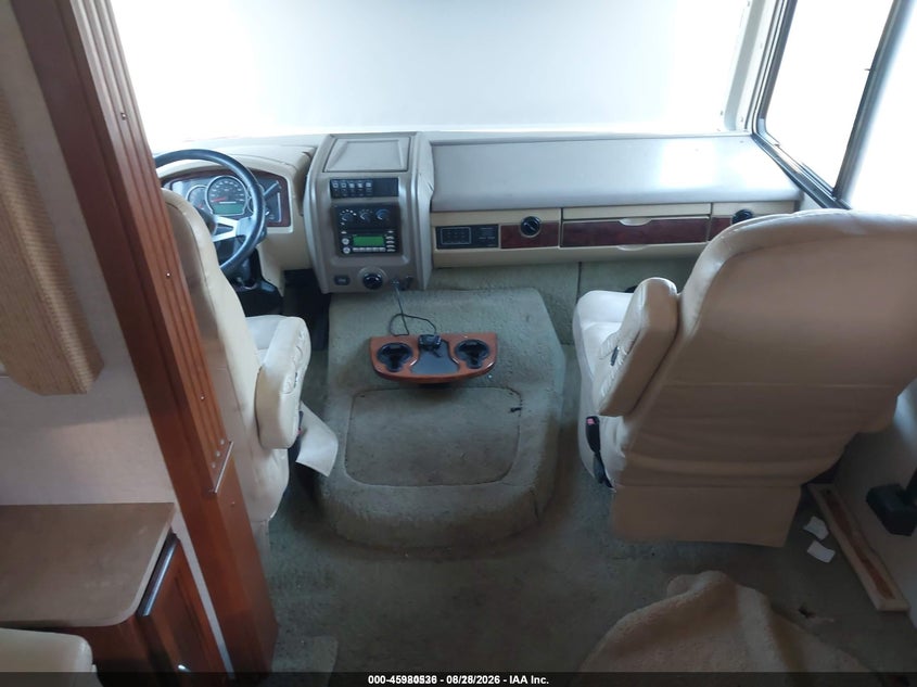 2008 WORKHORSE CUSTOM CHASSIS MOTORHOME CHASSIS auction photo 5