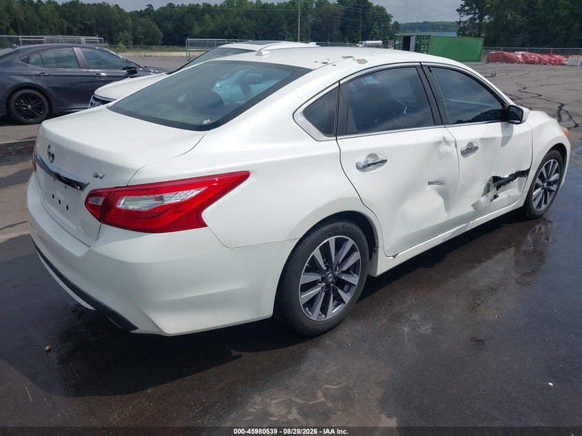 2017 NISSAN ALTIMA auction photo 4