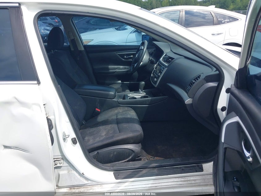 2017 NISSAN ALTIMA auction photo 5