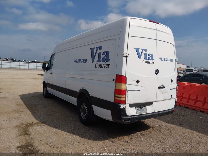 2014 MERCEDES-BENZ SPRINTER 2500 auction photo 3