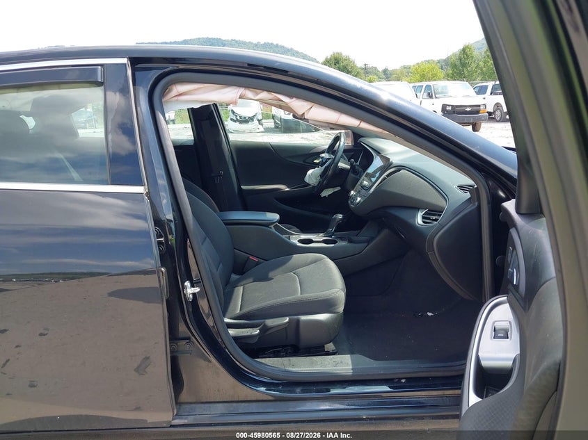 2020 CHEVROLET MALIBU auction photo 5