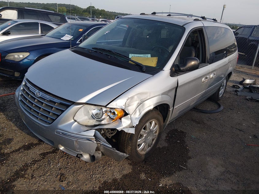 2005 Chrysler Town & Country, Удар спереду, IAAI, VIN 2C8GP64L05R548173 — фото 2