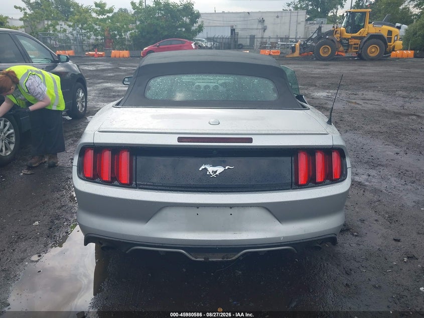 FORD MUSTANG - zdjęcie 16
