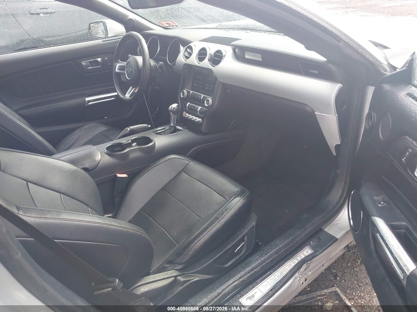 FORD MUSTANG - zdjęcie 5