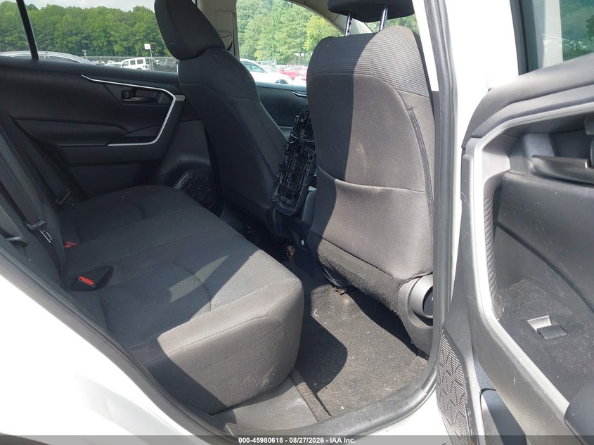 TOYOTA RAV4 - zdjęcie 8