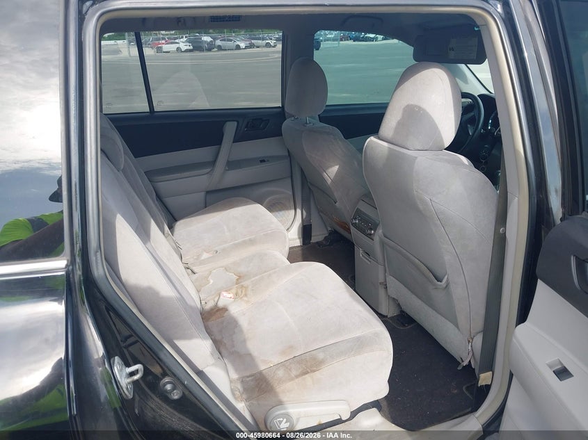 2012 TOYOTA HIGHLANDER auction photo 8