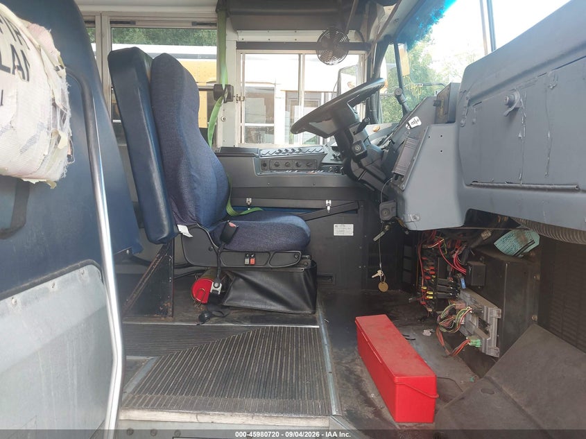 2012 BLUE BIRD SCHOOL BUS / TRANSIT BUS auction photo 5