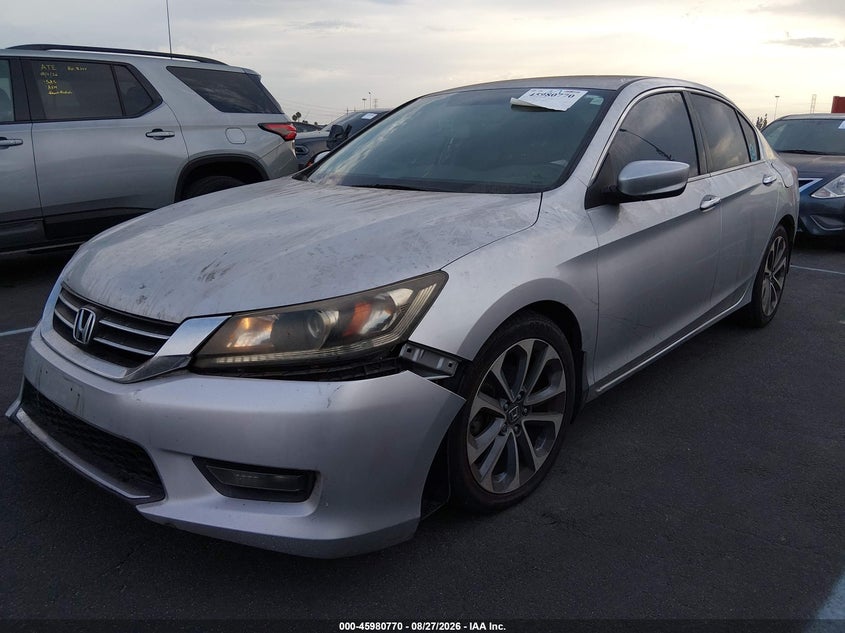 2015 Honda Accord, Right Front, IAAI, VIN 1HGCR2F50FA179940 — photo 2
