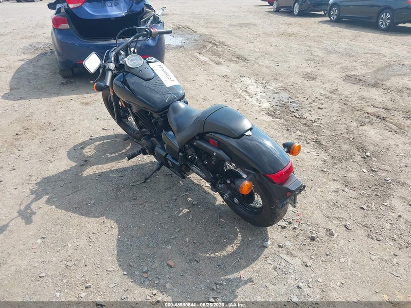 HONDA VT750 2015