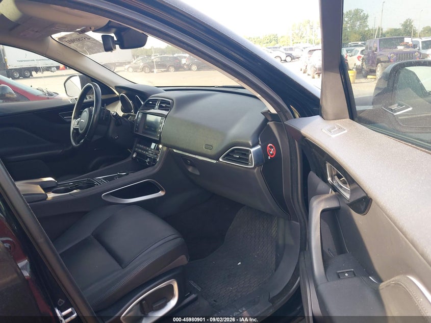 JAGUAR F-PACE 2017 VIN SADCJ2BN5HA095616