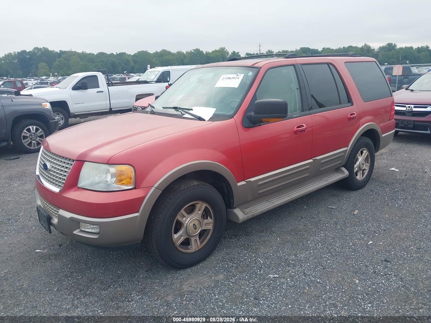 2003 Ford Expedition, Right Front, IAAI, VIN 1FMFU17L53LC26733 — photo 2