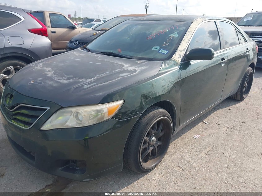 2011 TOYOTA CAMRY auction photo 2