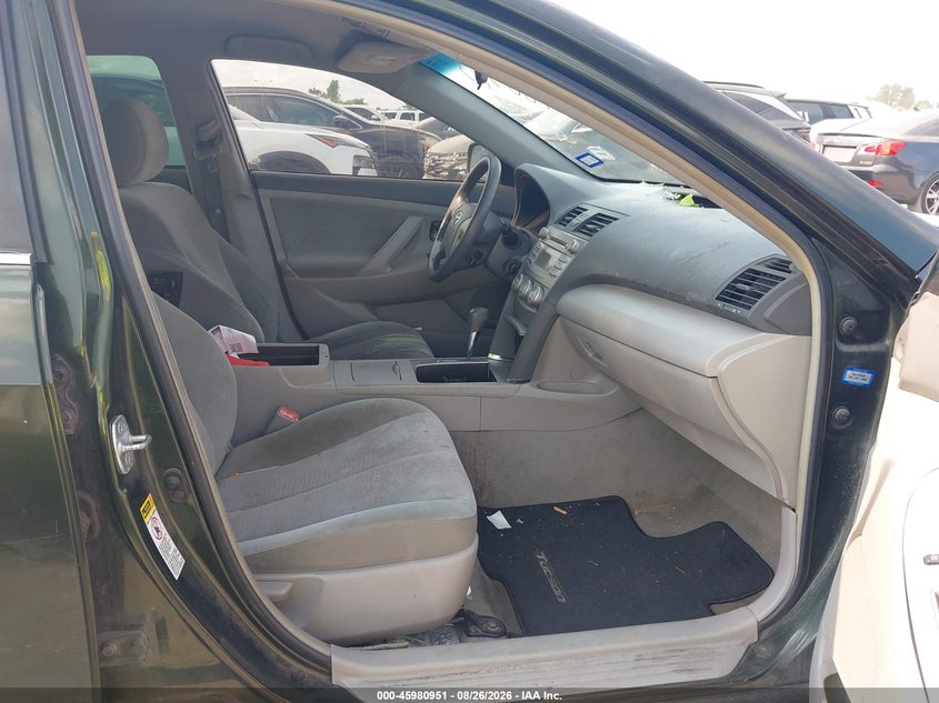 2011 TOYOTA CAMRY auction photo 5