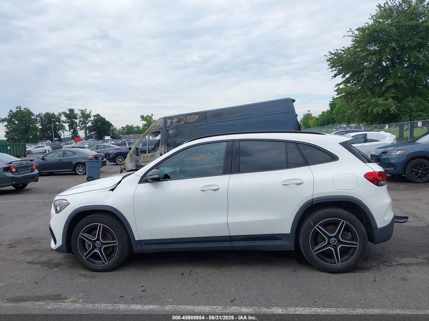 MERCEDES-BENZ GLA 250 - zdjęcie 14