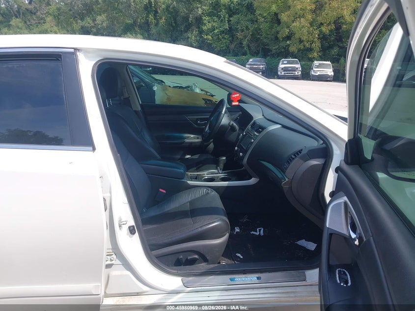 2015 NISSAN ALTIMA auction photo 5