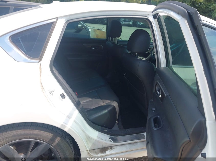 2015 NISSAN ALTIMA auction photo 8
