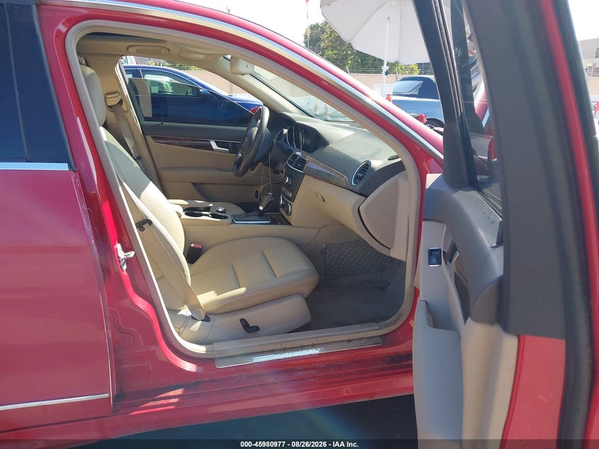 2014 MERCEDES-BENZ C 250 — zdjęcie 5