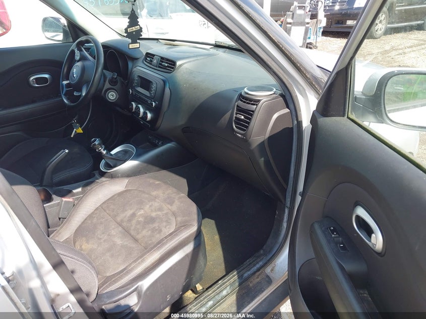 2016 KIA SOUL auction photo 5